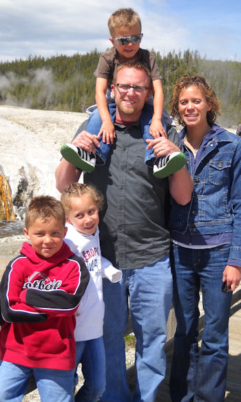 Kraemer fam at old faithful2opt